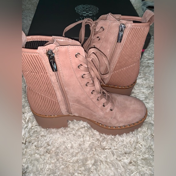 Vince Camuto Movelly Bootie (7.5; Malva) - Picture 2 of 5